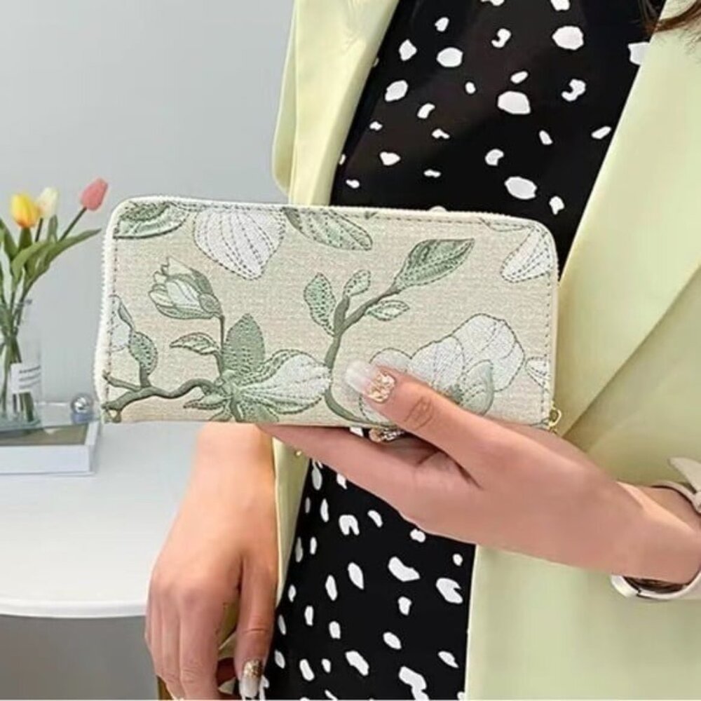 Women’s Floral Long Clutch Wallet